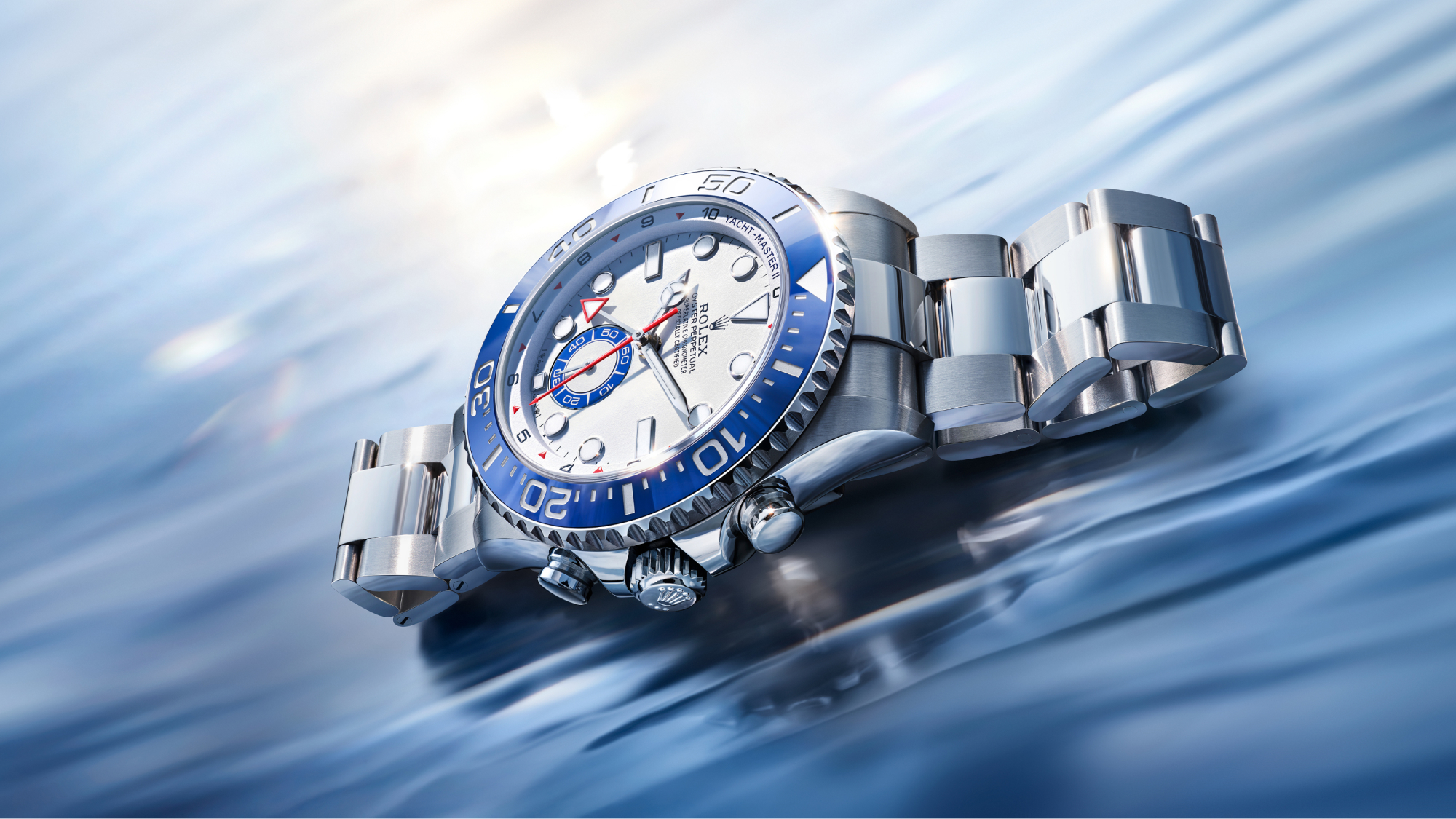 Rolex Yacht-Master II in Edelstahl Oystersteel — Schrägansicht auf Wasseroberfläche